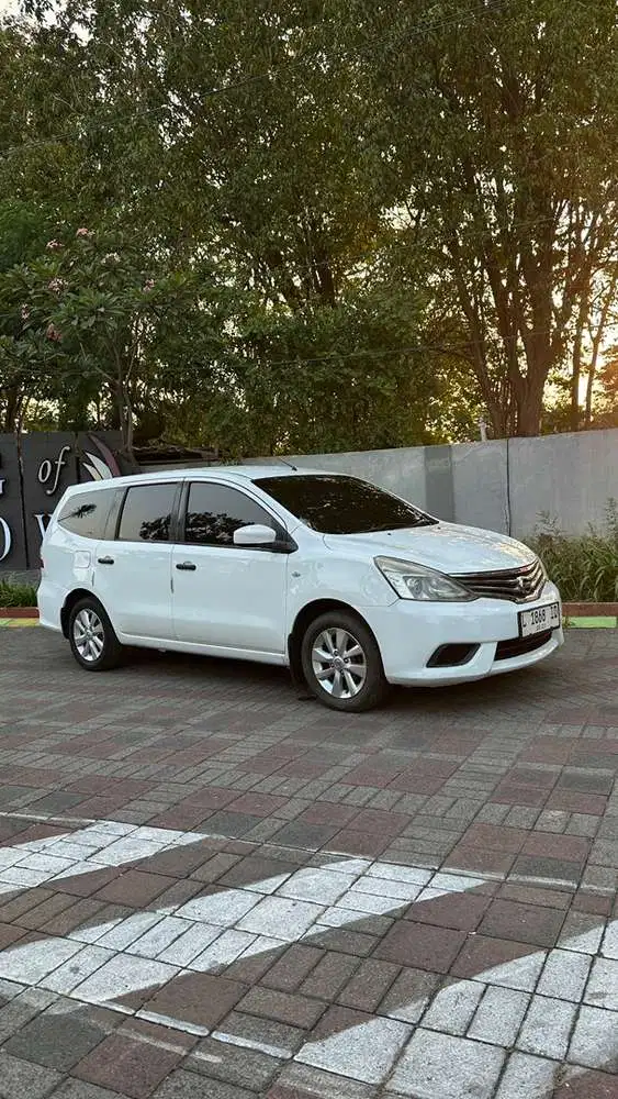 Nissan Grand livina 2014 Bensin