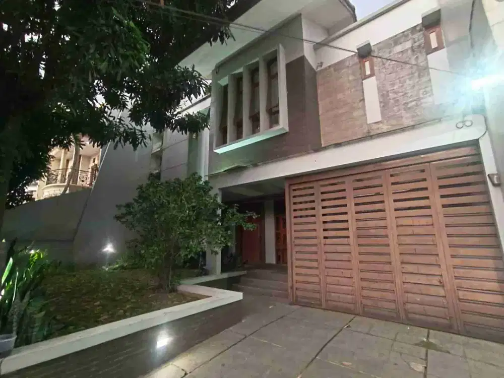 DISEWAKAN RUMAH MINIMALIS DAN SIAP HUNI DIKOMPLEK BATUNUNGGAL BERIKUT FURNISHED