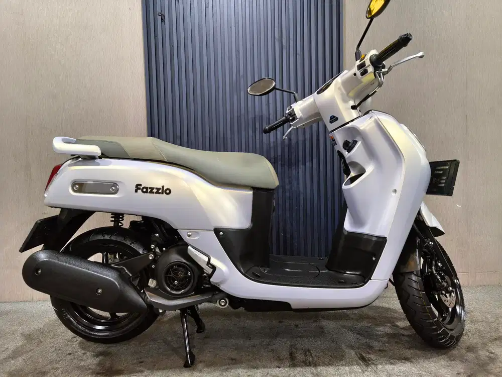 Fazzio 125 putih 2025 LUX LIKE NEW mulus terawat siap pakai...