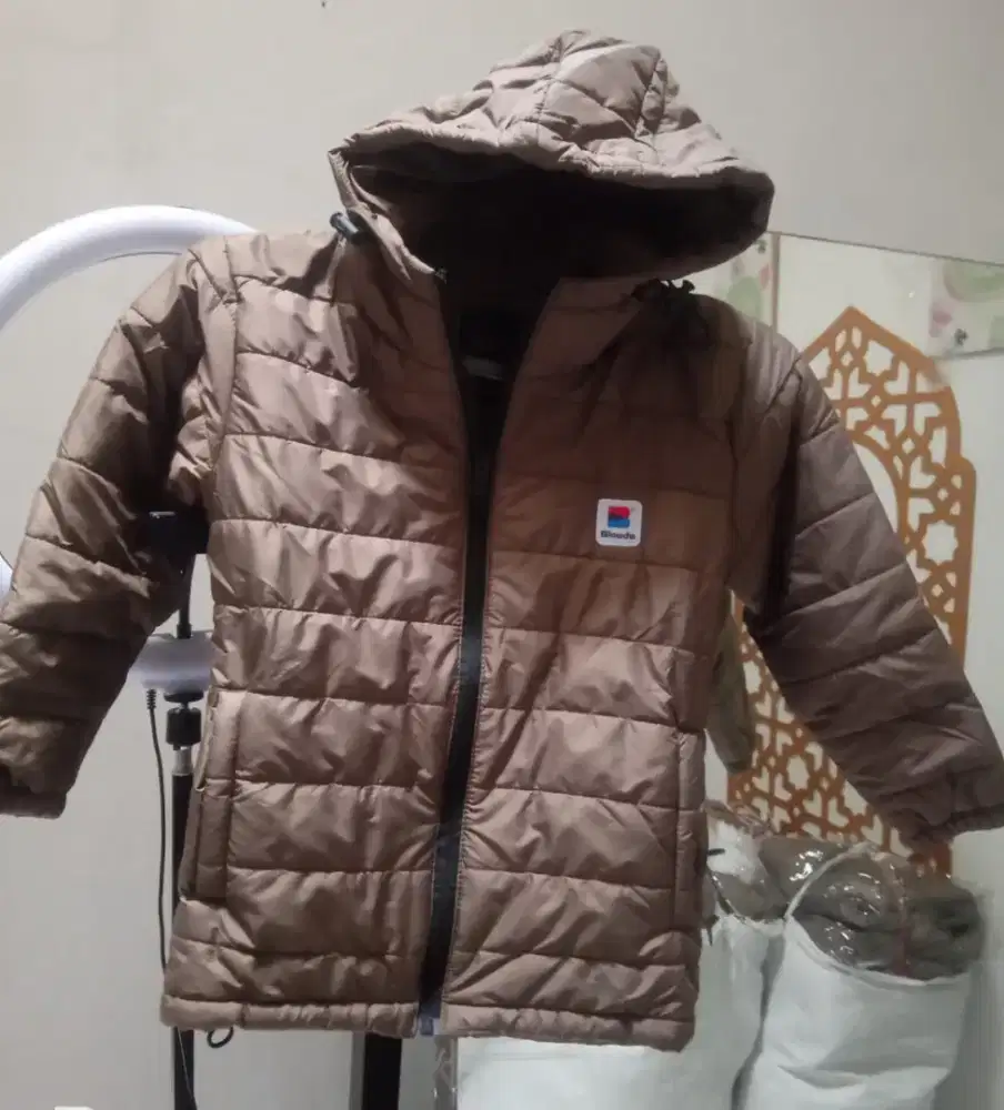 dijual jaket brand barang lelang