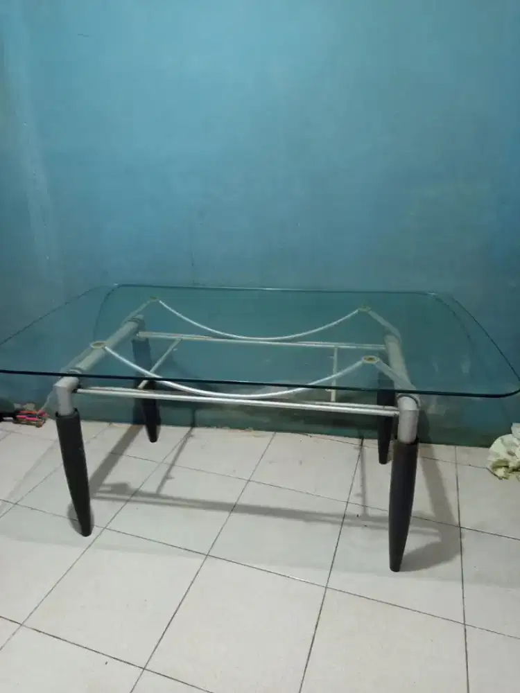 Meja Makan & 4 Kursi