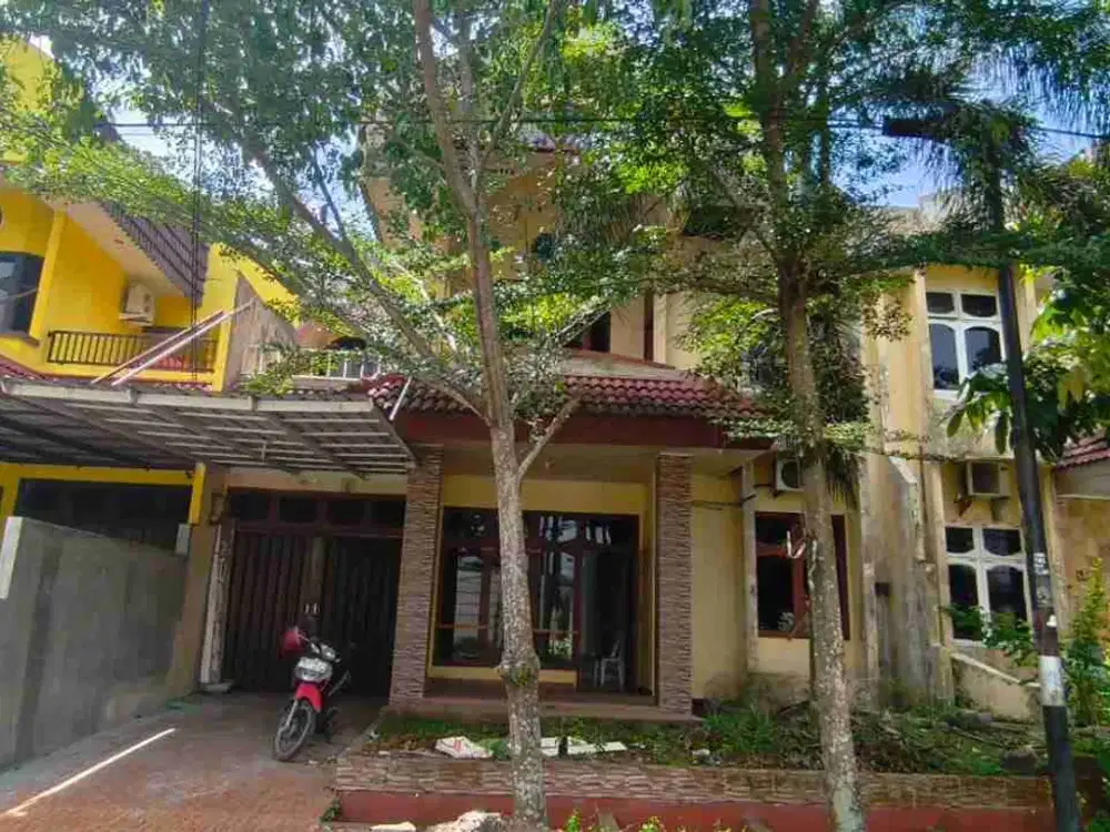 RUMAH DI KOMPLEK TAMAN SETIABUDI INDAH (TASBIH 1)