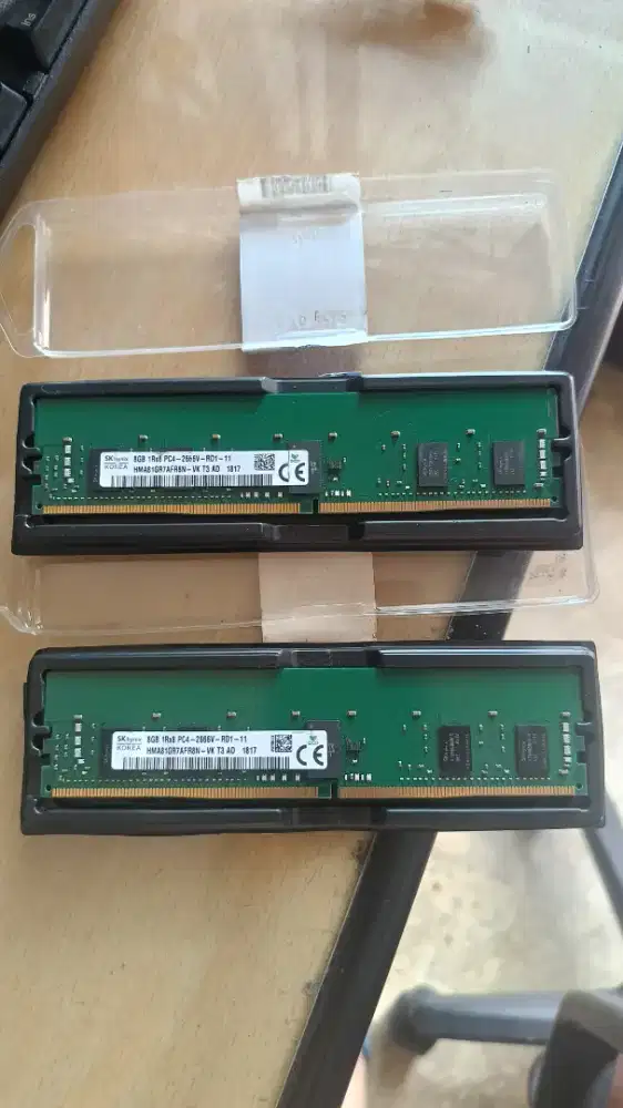 Memori server tipe R and E ddr4 8gb