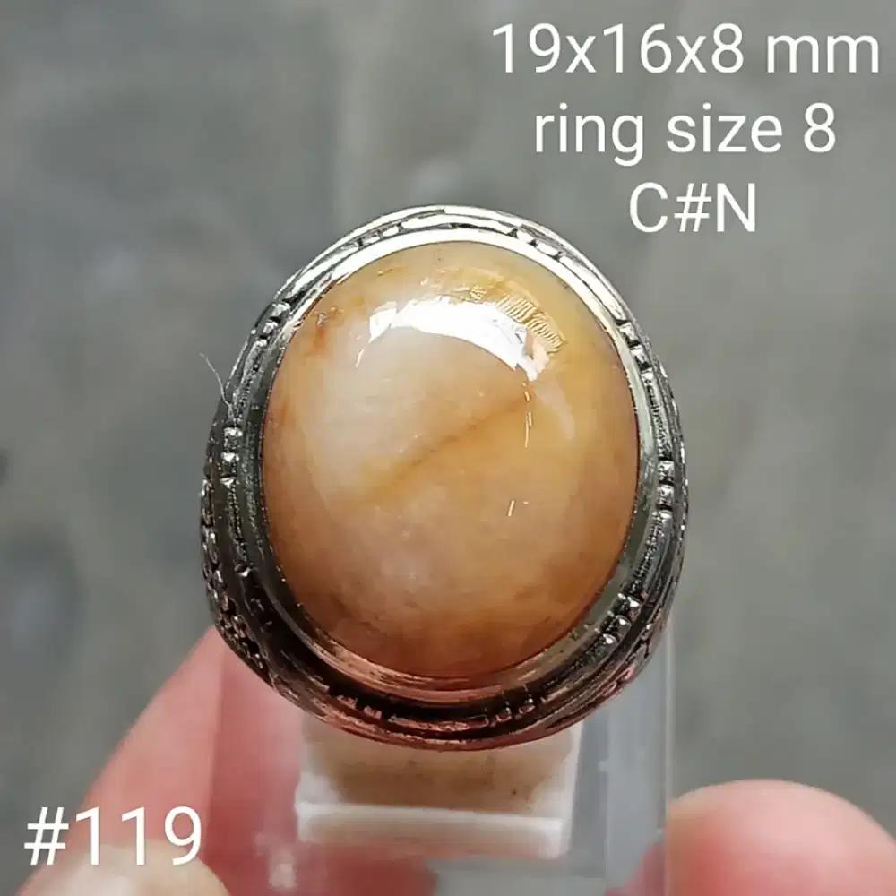 Batu permata natural yellow sapphire