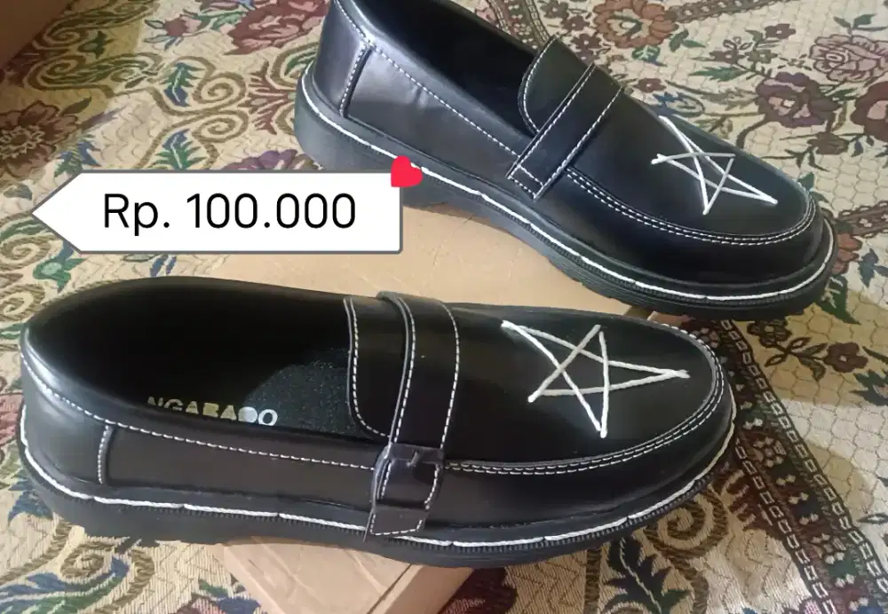 100.000 ribu sendal dan sepatu