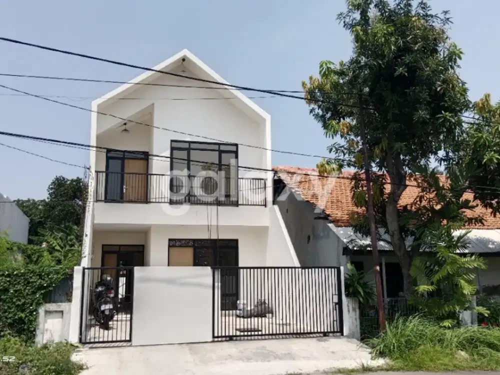 SEWA RUMAH  2 LANTAI MEDOKAN ASRI