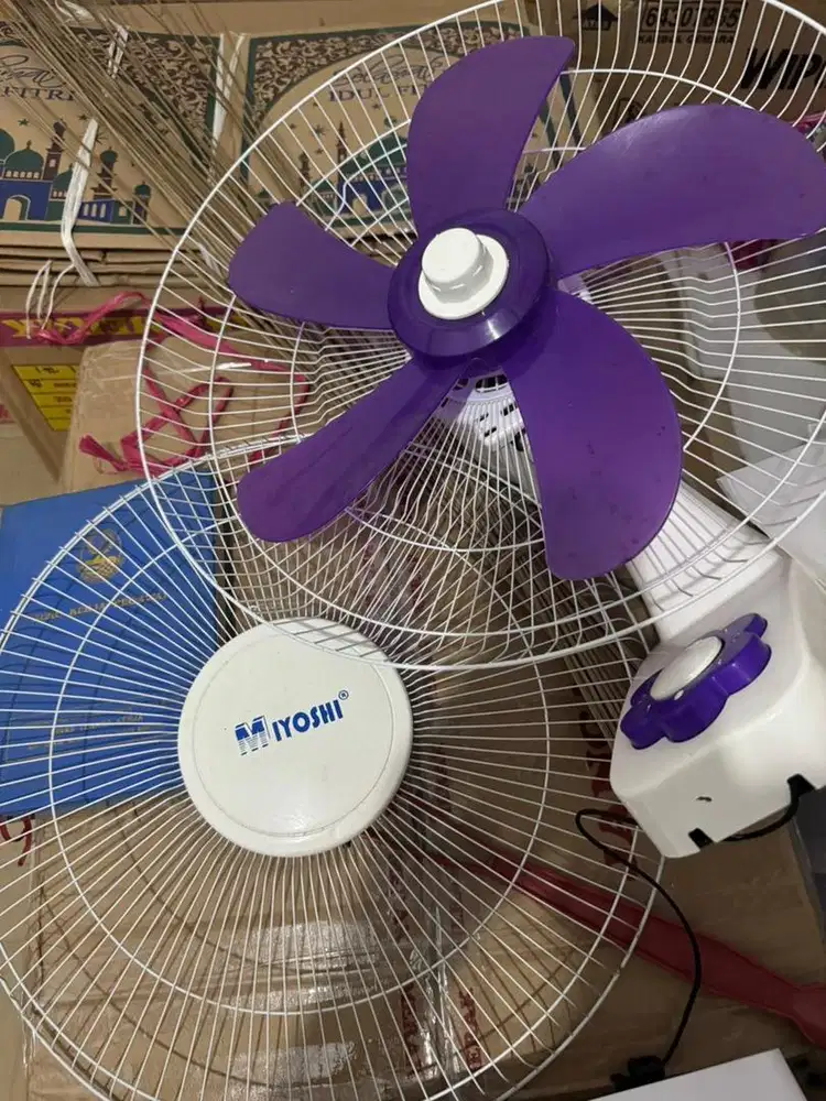 Kipas Angin Plastik Gantung