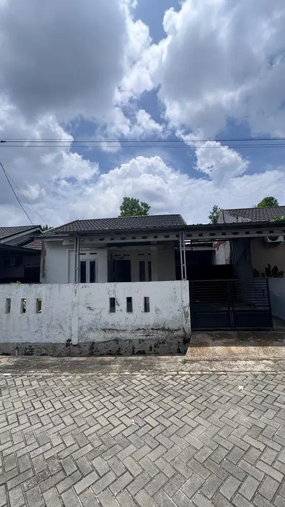 Dijual rumah di Perumahan Puri Harmoni