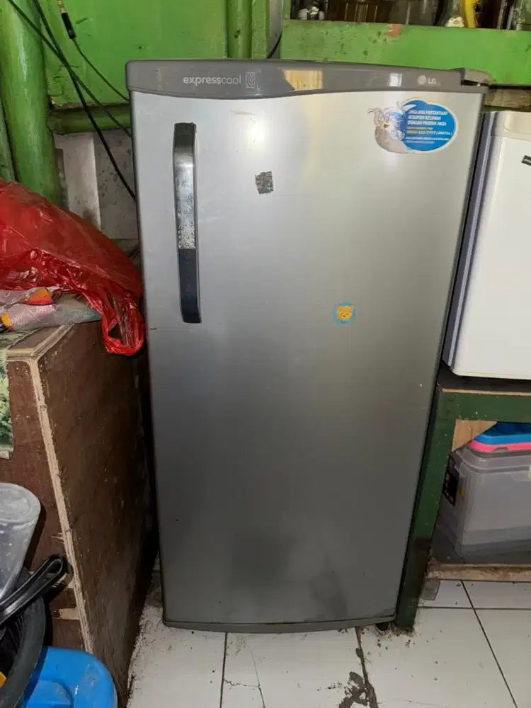 Kulkas 1 pintu merk LG