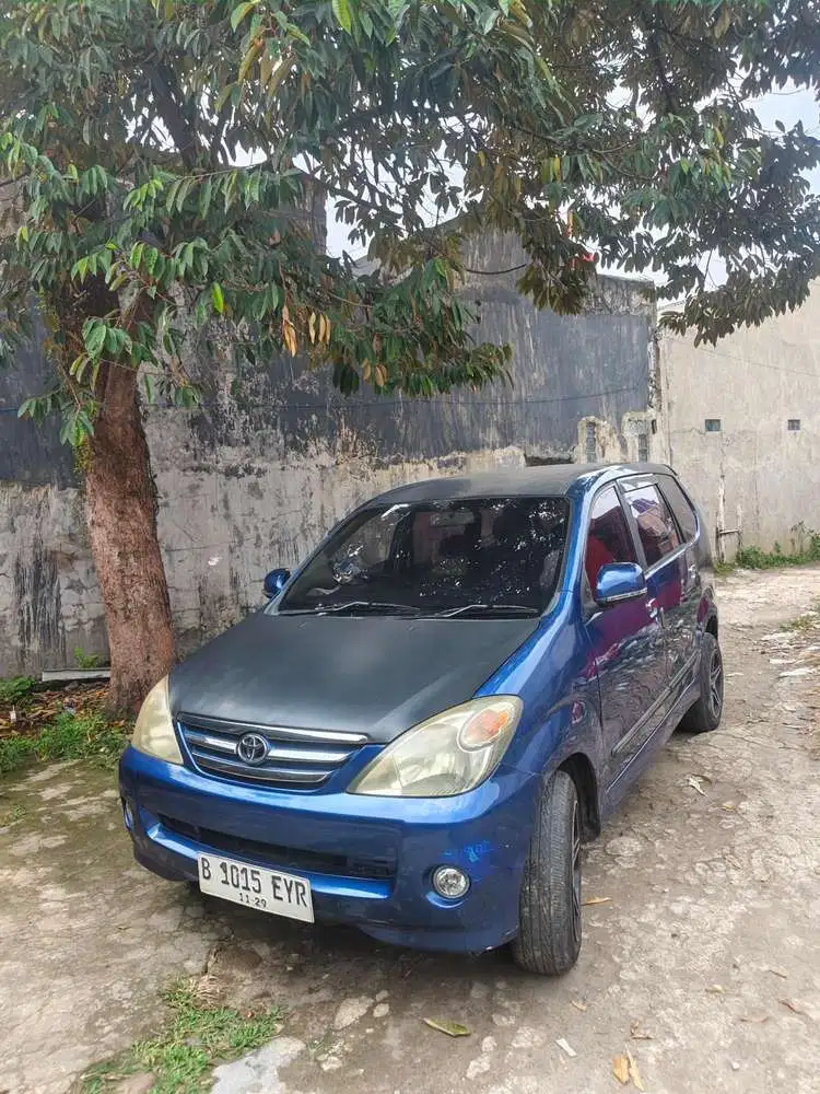 Toyota Avanza 2004 Bensin