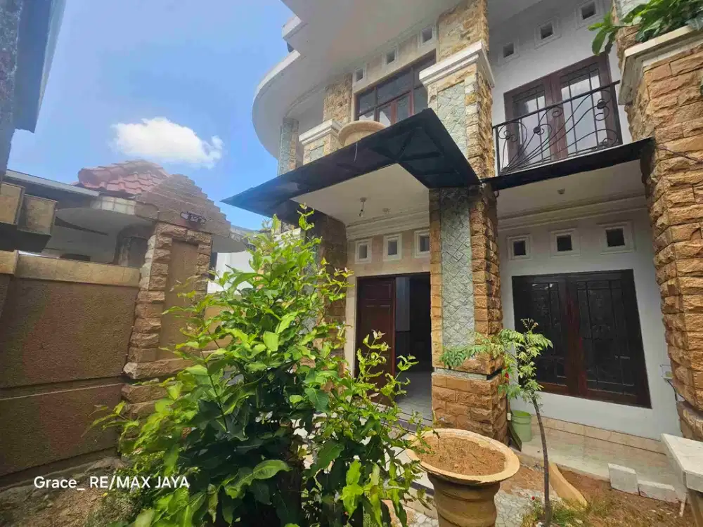 Rumah Bagus Terawat di Area Gatsu Barat, dekat Tiara Gatsu
