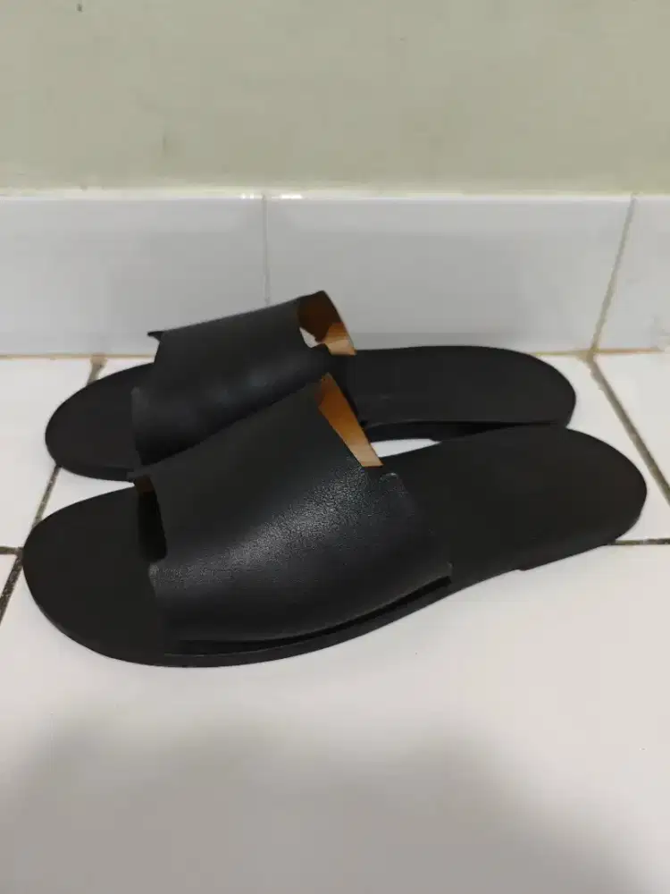 Hermes Mule Cuir Noir slip on original authentic size 43 retail 18jt