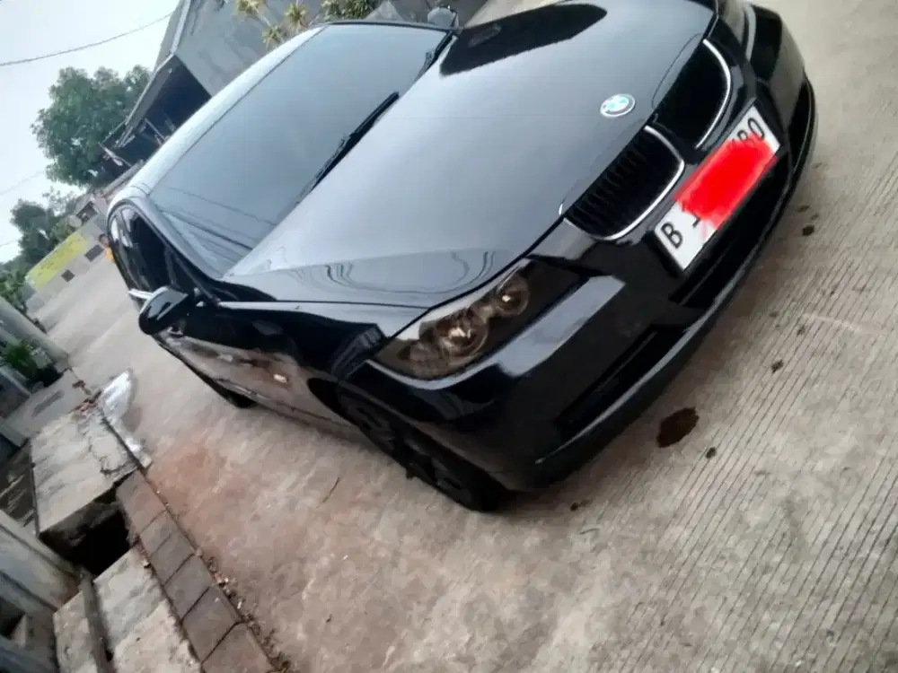 BMW 320i 2005 Bensin