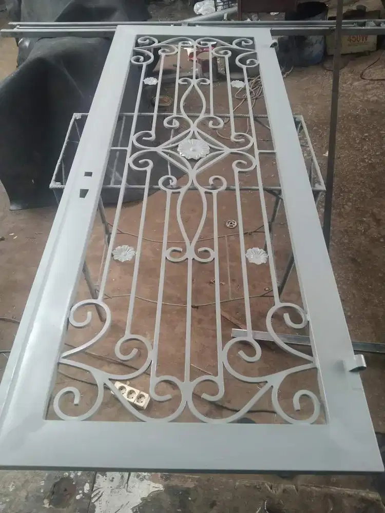 Pintu besi tempahan 1 daun