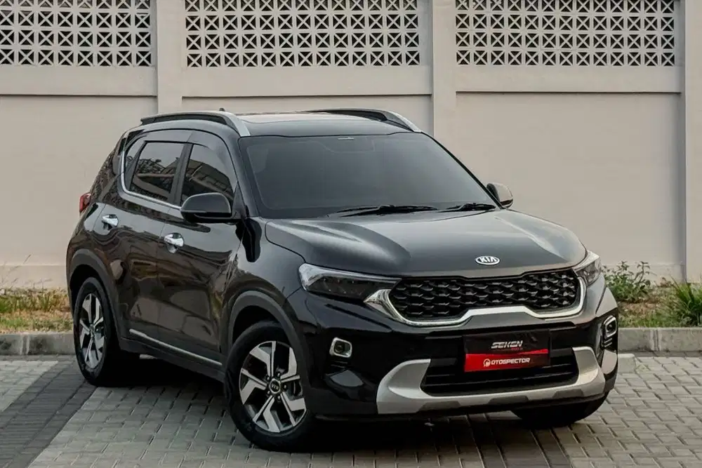 Kia Sonet 1.5 Premiere Sunroof AT Matic 2021 Hitam Metalik.