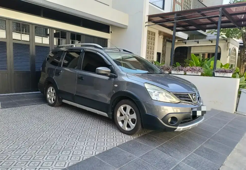 Livina X Gear 3 Baris Matic Abu-abu 2014