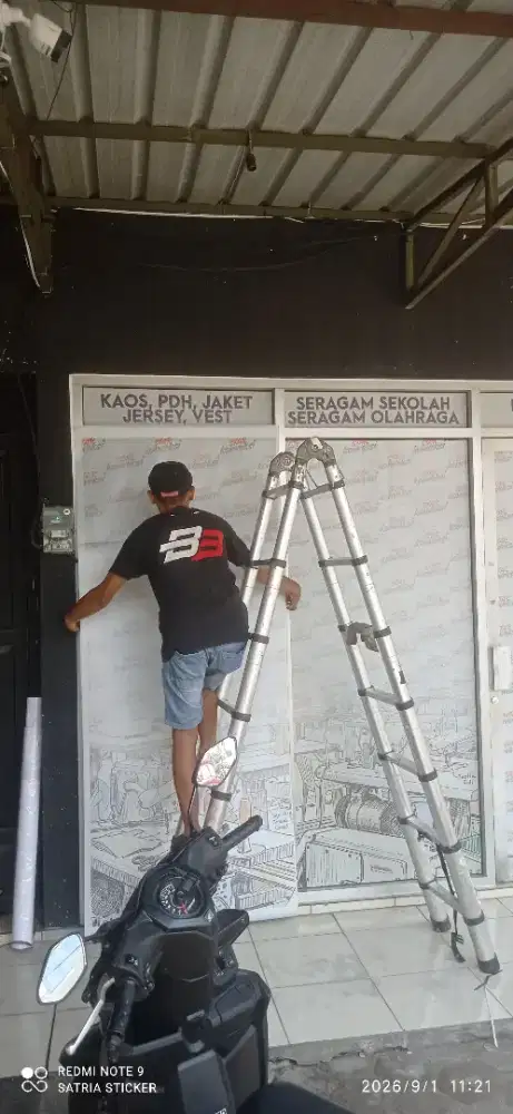 Sticker kaca oneway printing, stiker promosi toko & kantor anda.