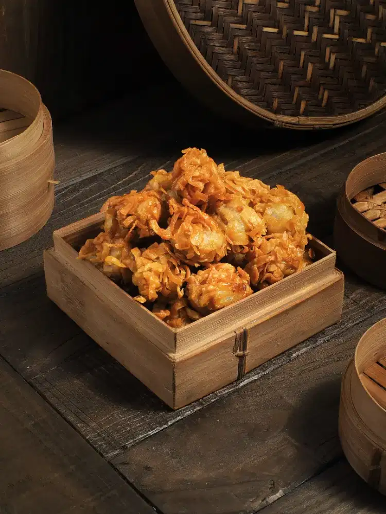 Loker crew dimsum