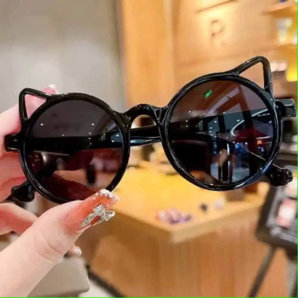 KACAMATA HITAM ANAK TELINGA KUCING KOREA IMPORT