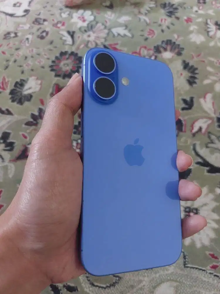 Iphone 16 blue 128