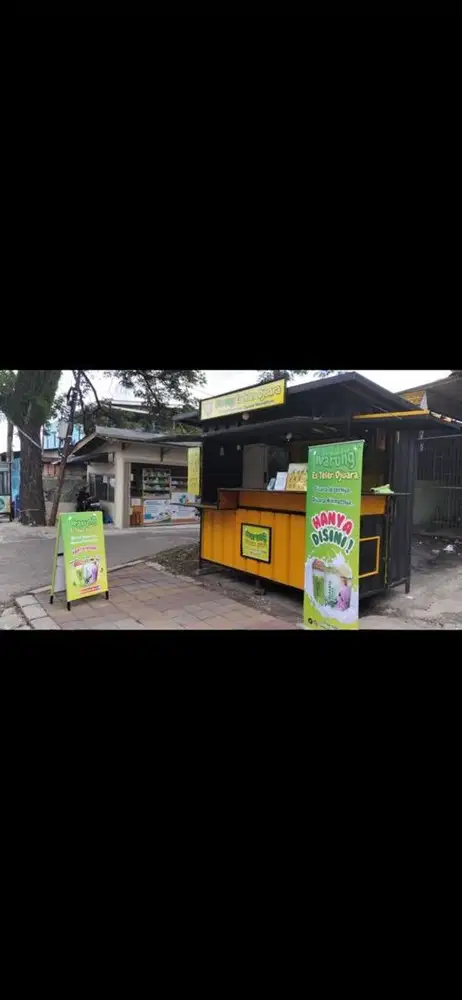 Crew Outlet Warung Es Teler Djuara, Perumnas