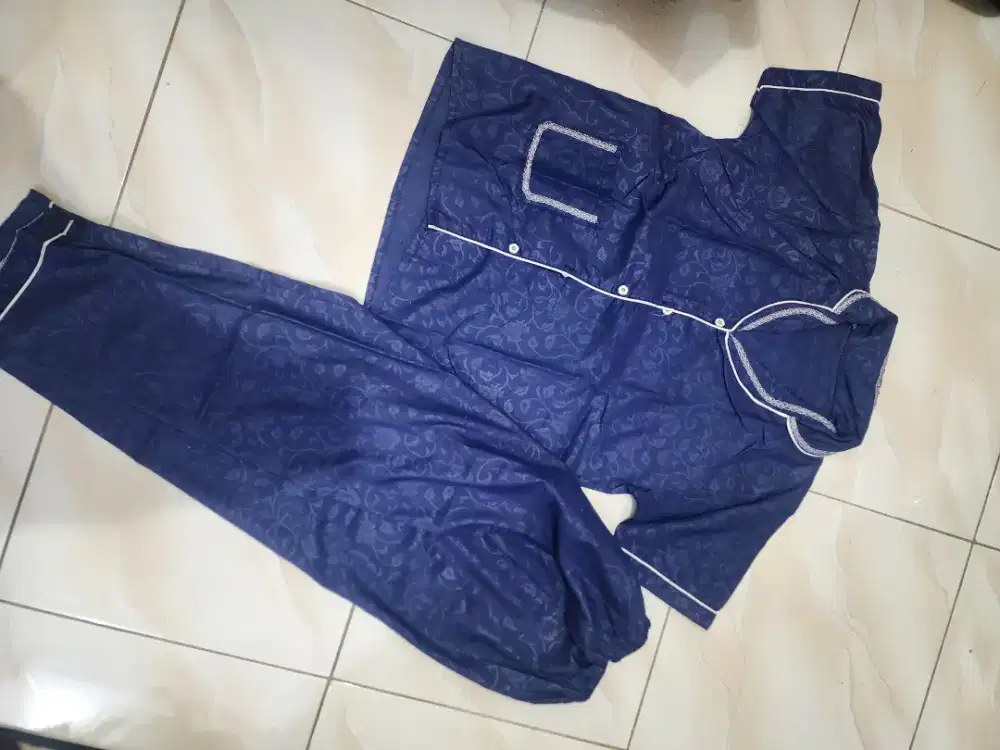 Satu set baju tidur