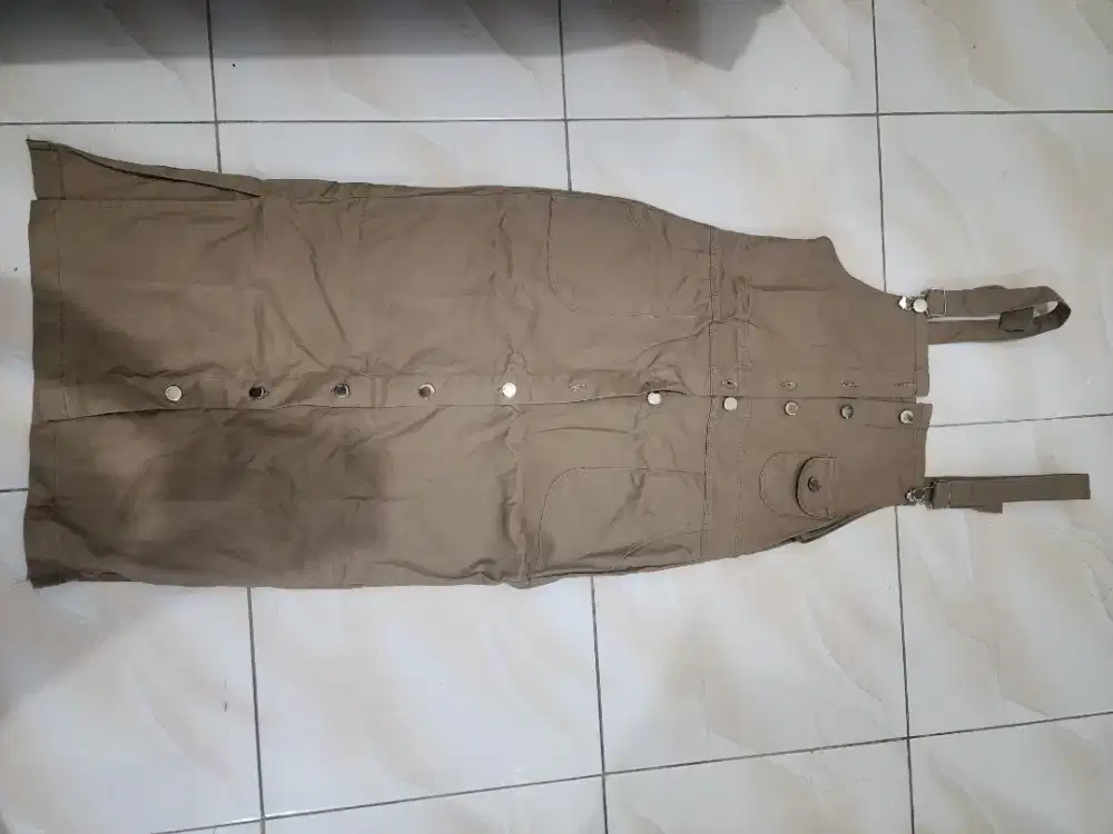 Jumpsuit (baju kodok) coklat