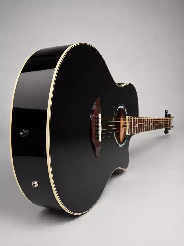 Gitar akustik elektrik Yamaha apx