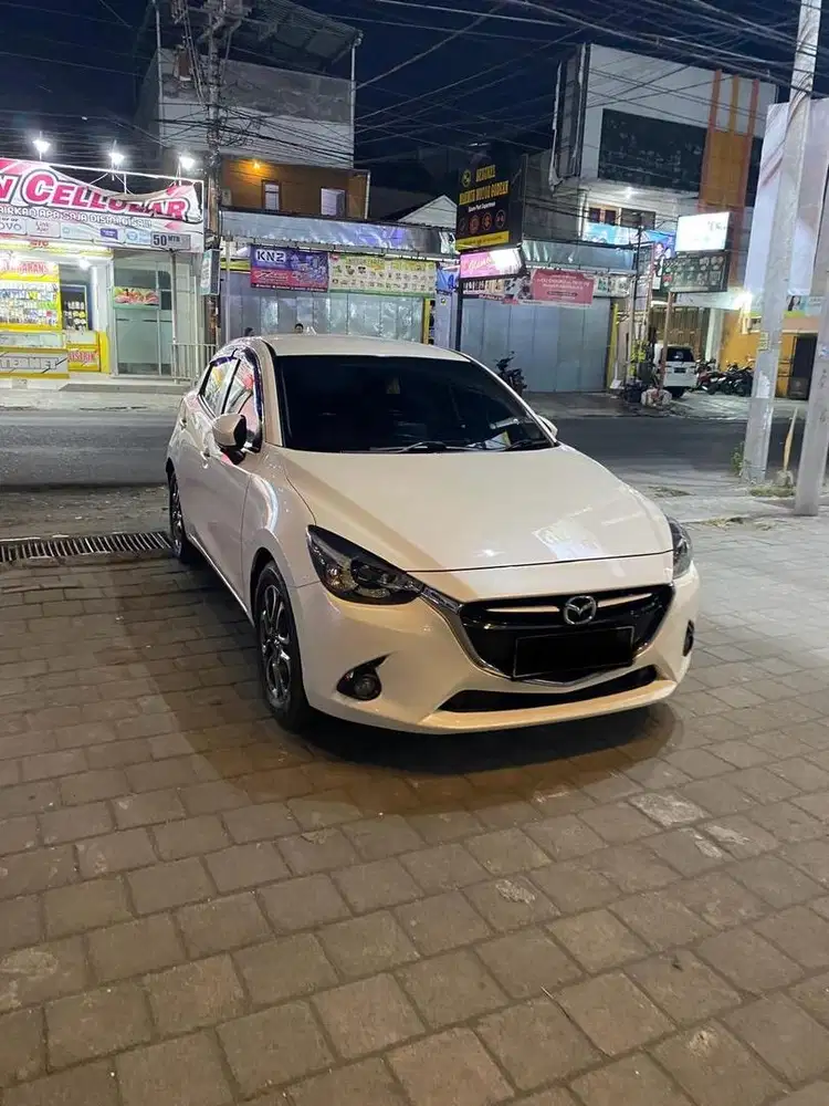 Mazda 2 1.5L A/T Matic Skyactive Putih155
