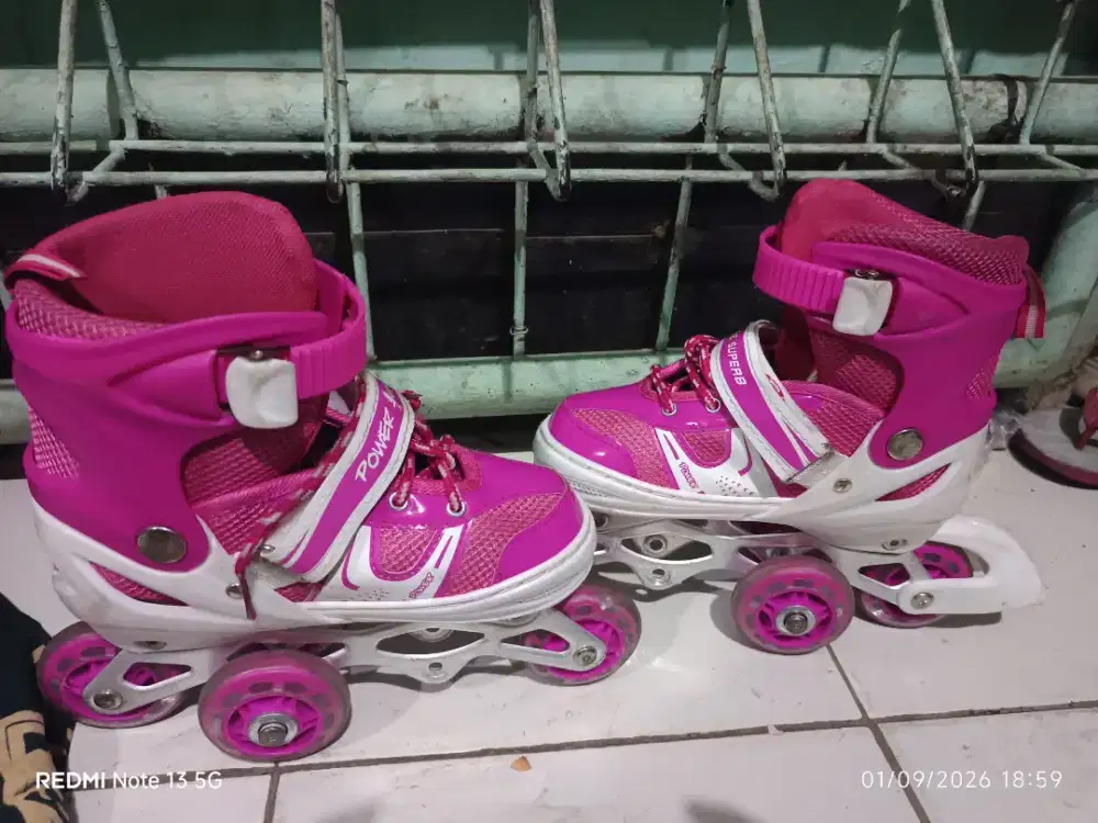 Sepatu roda anak