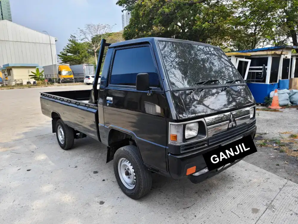 Cash!! L300 Tahun 2023