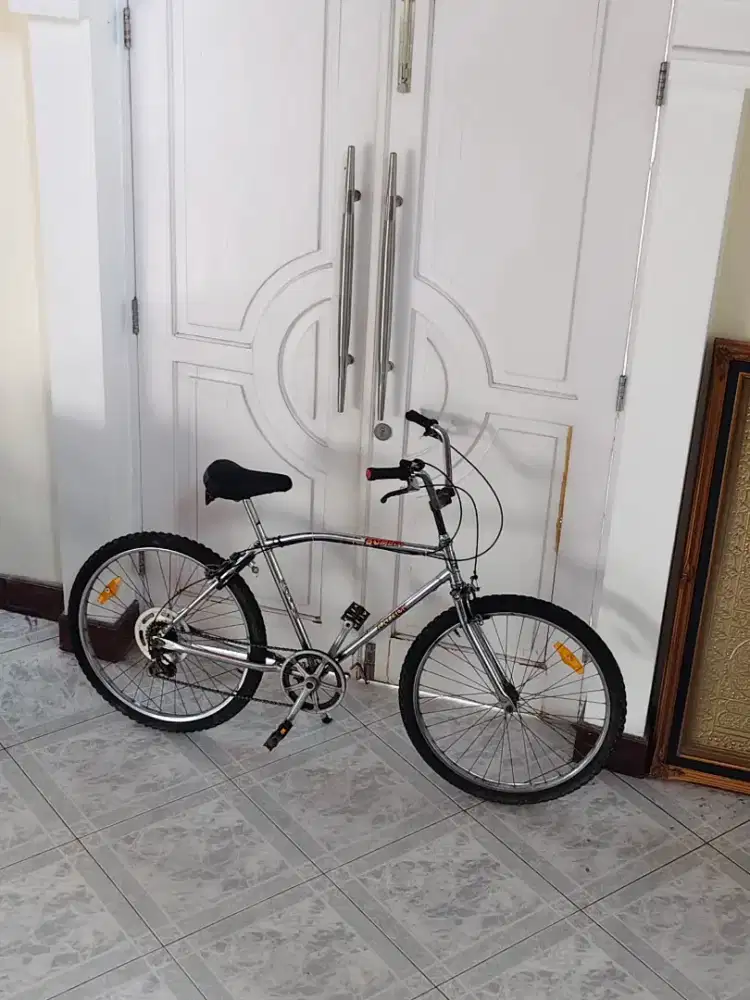 sepeda raleigh bomber 1984 england