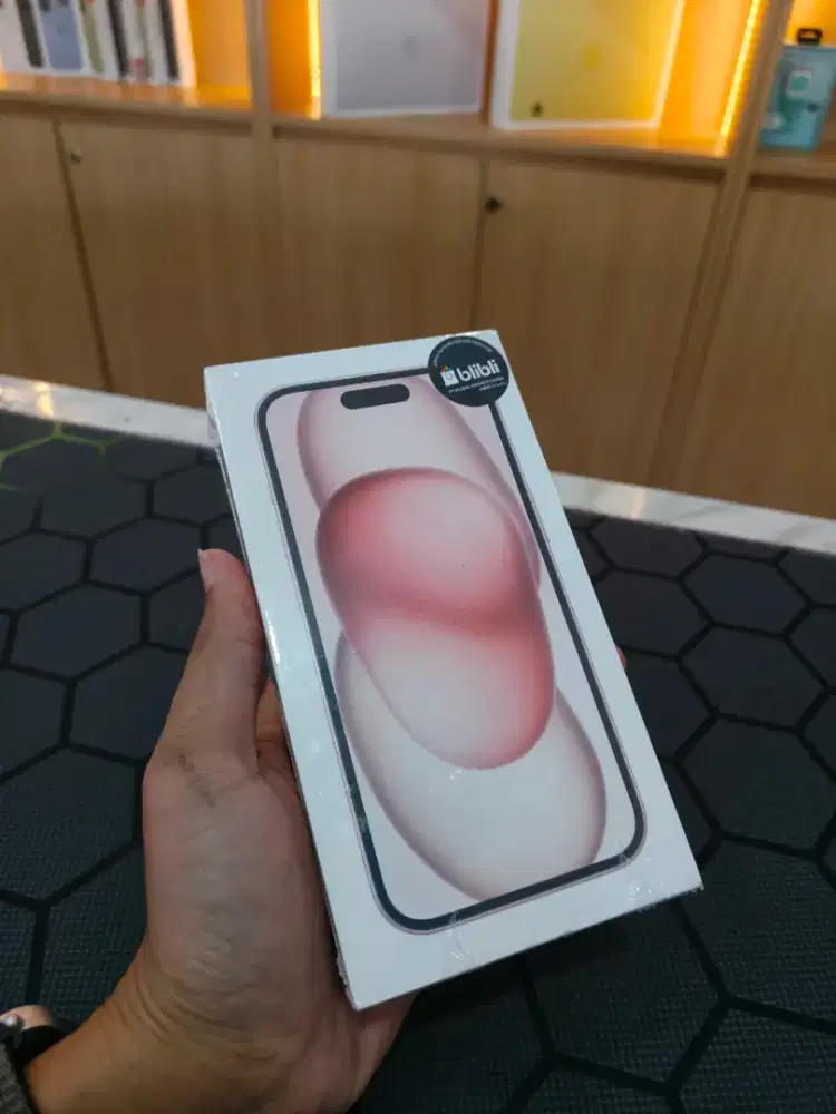 iPhone 15 128 pink