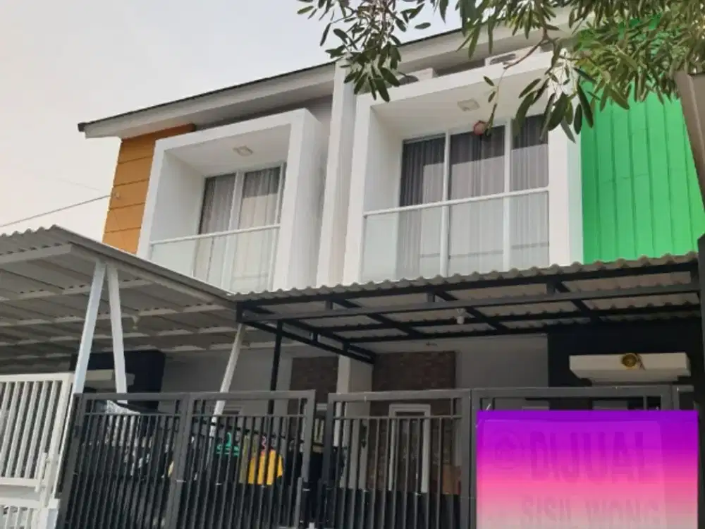 Rumah 2 lantai, jalan luas di Royal Palm