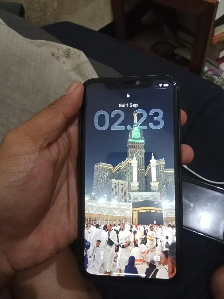 iphone 11 128gb (upgrade storage)
