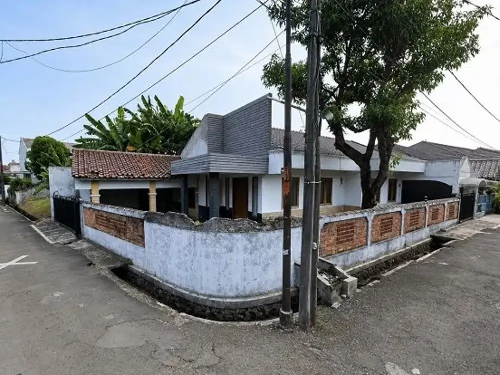 Jual Cepat Rumah Hoek 1,5 Lantai di Pondok Pekayon lndah Bekasi Selatan