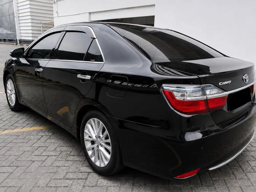 Toyota Camry 2.5 Hybrid 2016 – Terawat & Siap Pakai