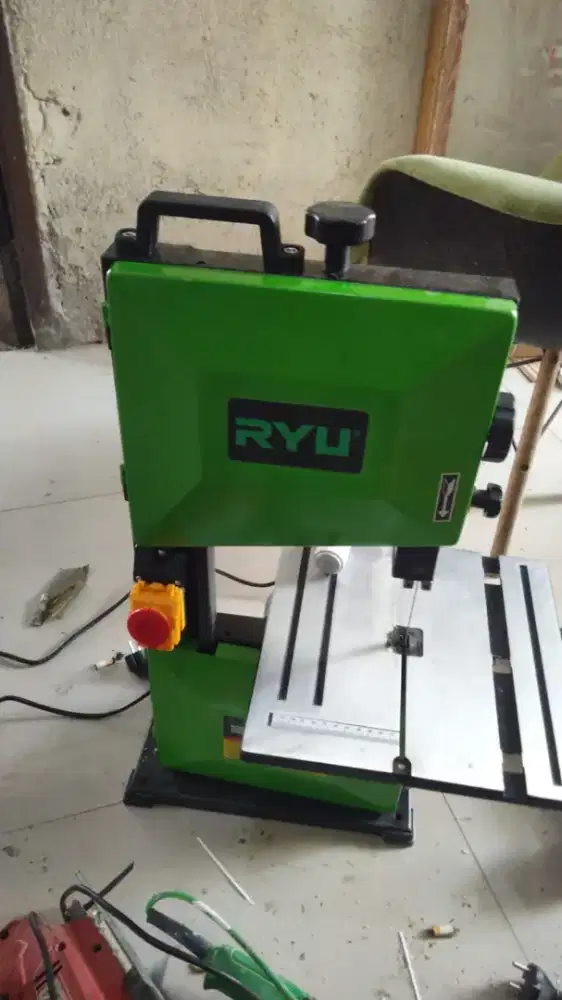 Mesin Gergaji Bandsaw Ryu 8 inch