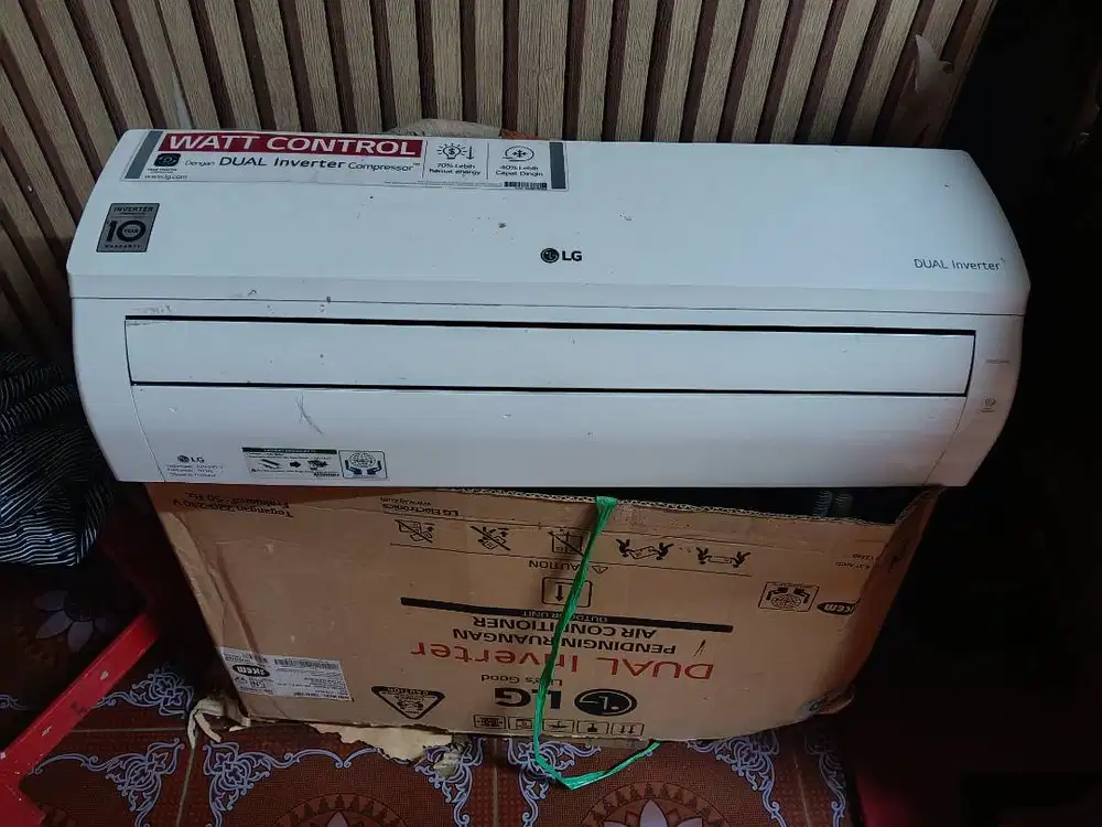 Jual cepat AC 1/ 2 pk