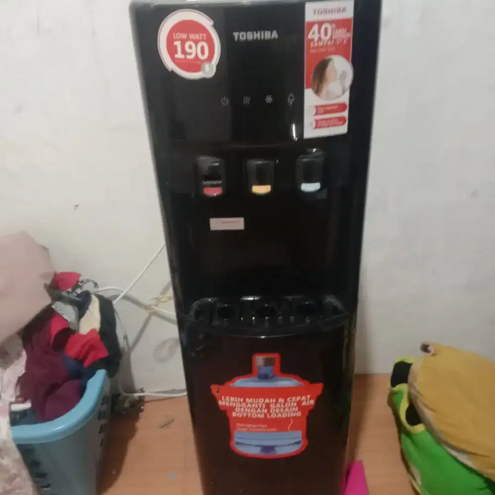 Dispenser like new