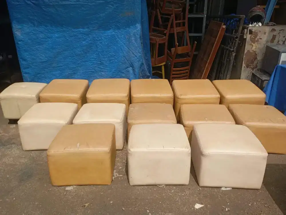 Kursi stool petak