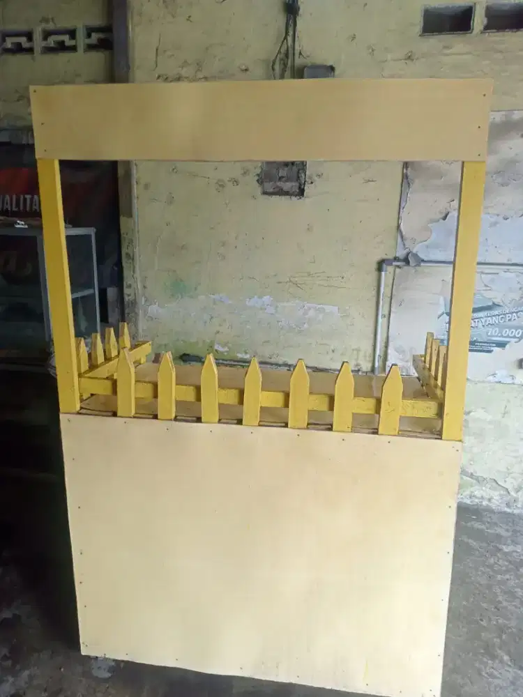 Menjaga stand minuman esteler