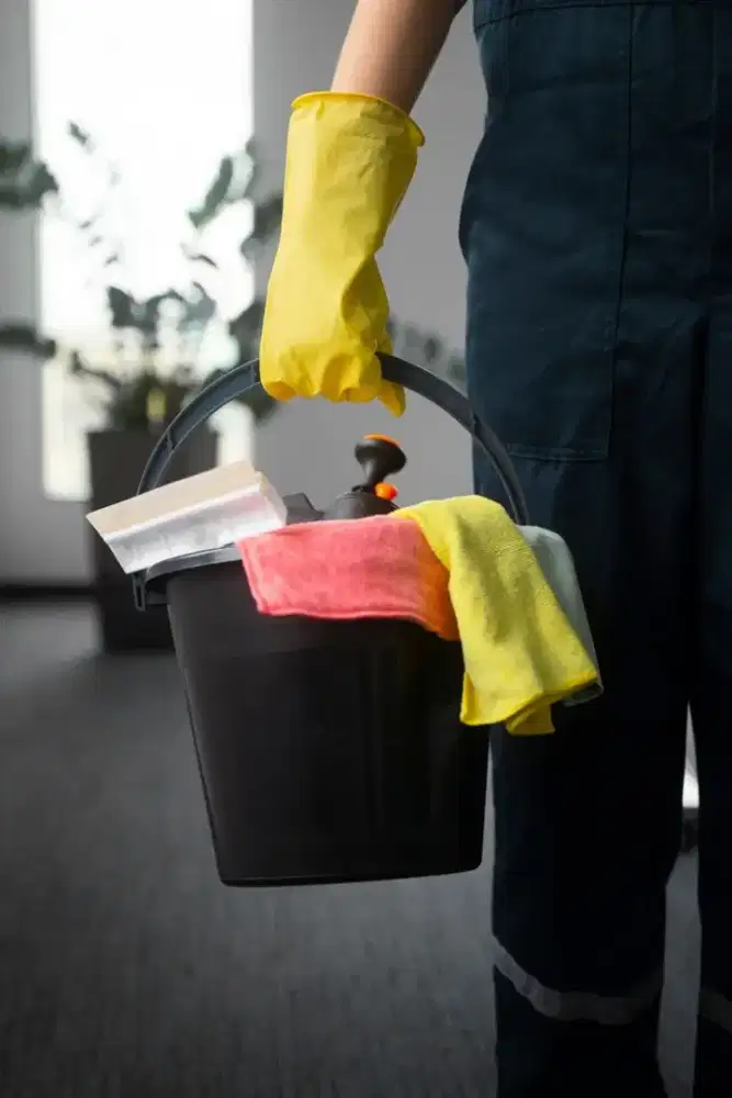 DI CARI SEGERA OB / CLEANING SERVICE
