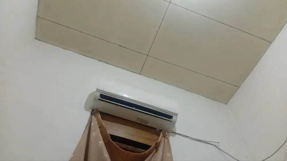 Di jual LG 1/2 pk masih mulus