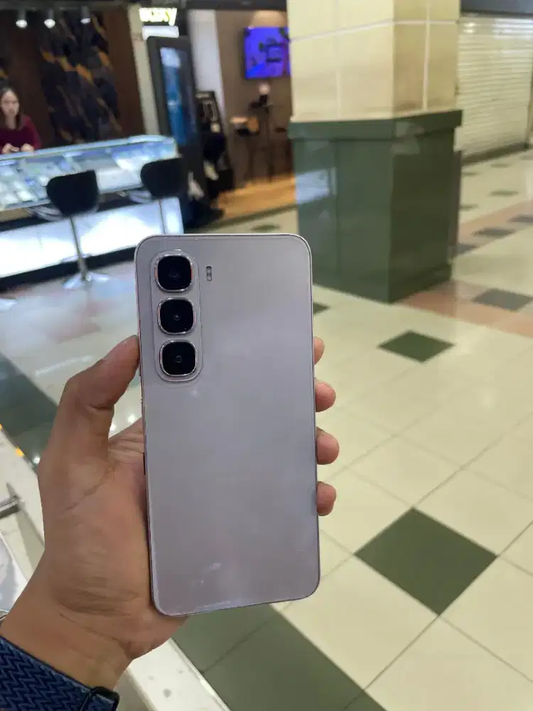 INFINIX HOT 60 i 8/256 Gb