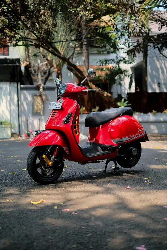 VESPA GTS 150 3VIE TAHUN 2014