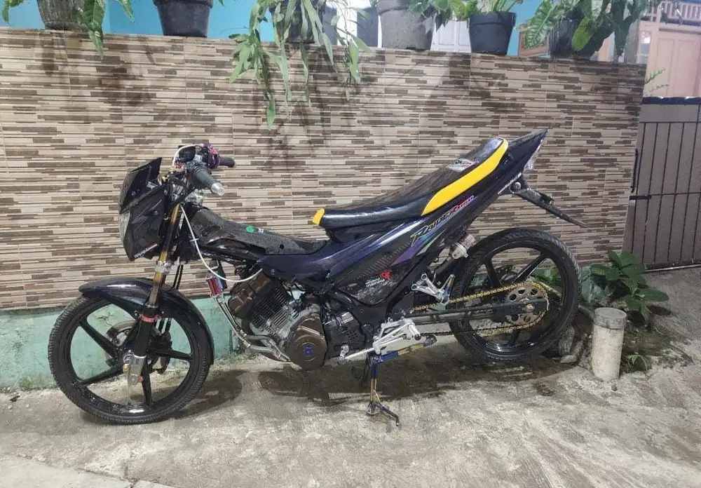 SATRIA FU 2013 KONTES & HARIAN