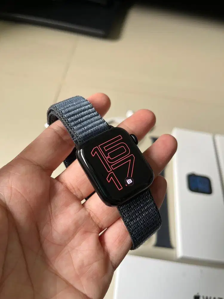 Apple Watch SE 3 - BH 100% - Garansi On Feb 2027