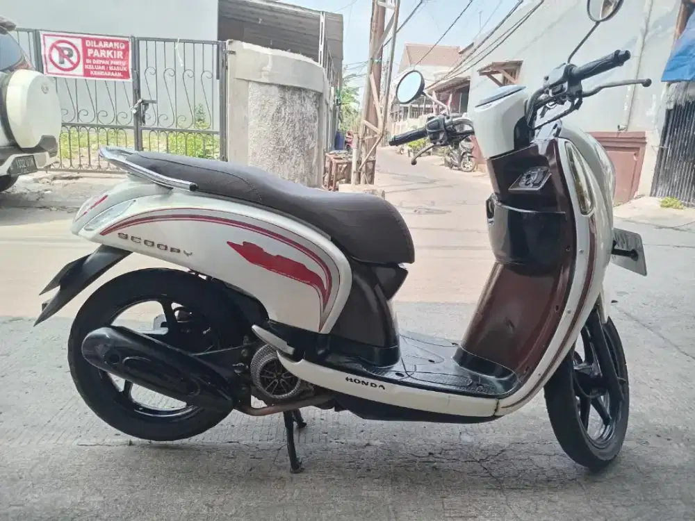 Dijual Honda Scoopy 2016,Putih,Bagus,Pajak Pjg,Srt lngkp, 8,8 jt nego