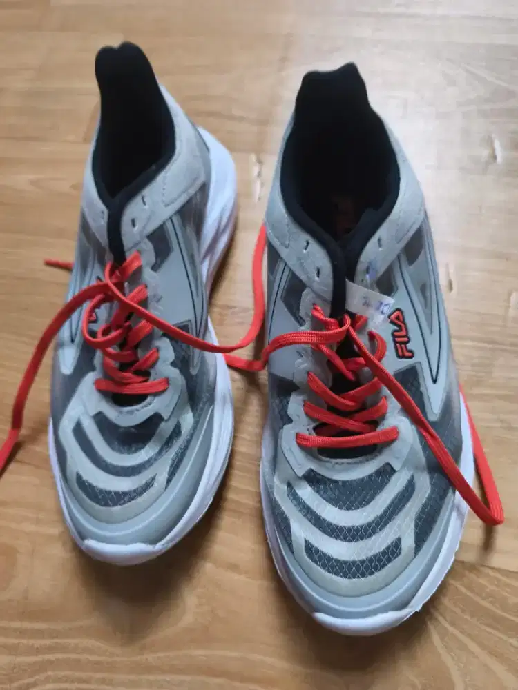 Jual sepatu merk fila uk 37